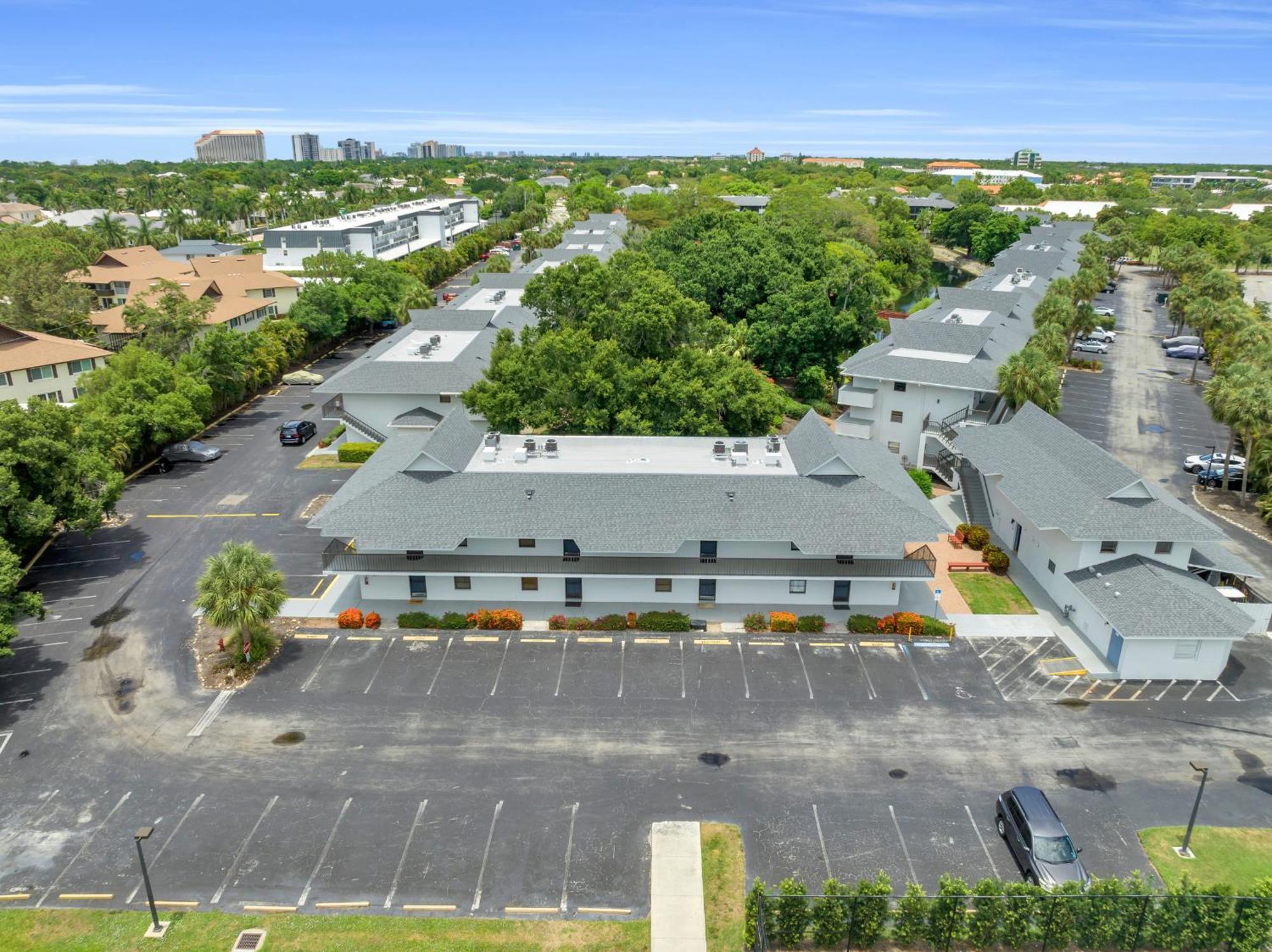 Park Shore Resort By Mike Z Rentals (Adults Only) North North Naples Kültér fotó