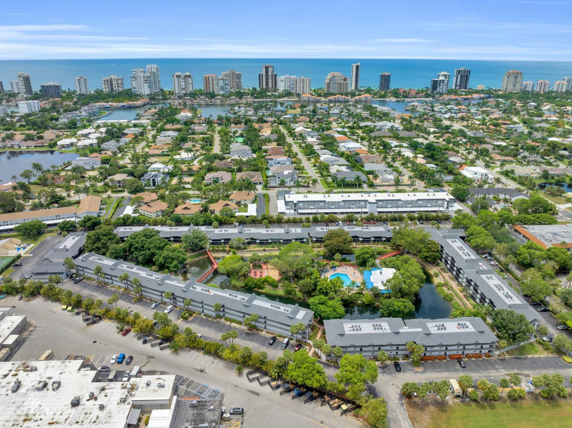 Park Shore Resort By Mike Z Rentals (Adults Only) North North Naples Kültér fotó